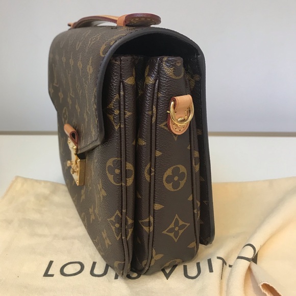 Authentic Louis Vuitton Metis - Picture 3 of 8